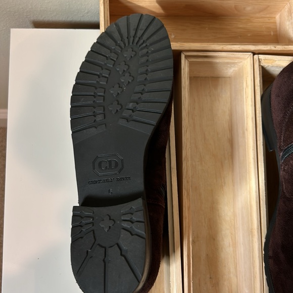 Christian Dietz burgundy suede booties with elastic and zipper - Picture 3 of 5